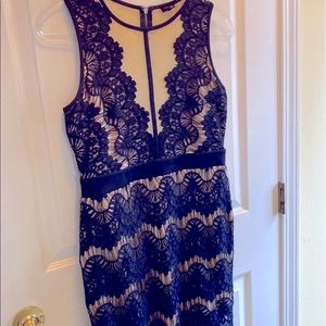 Miss Avenue Black and Tan lace Size Large